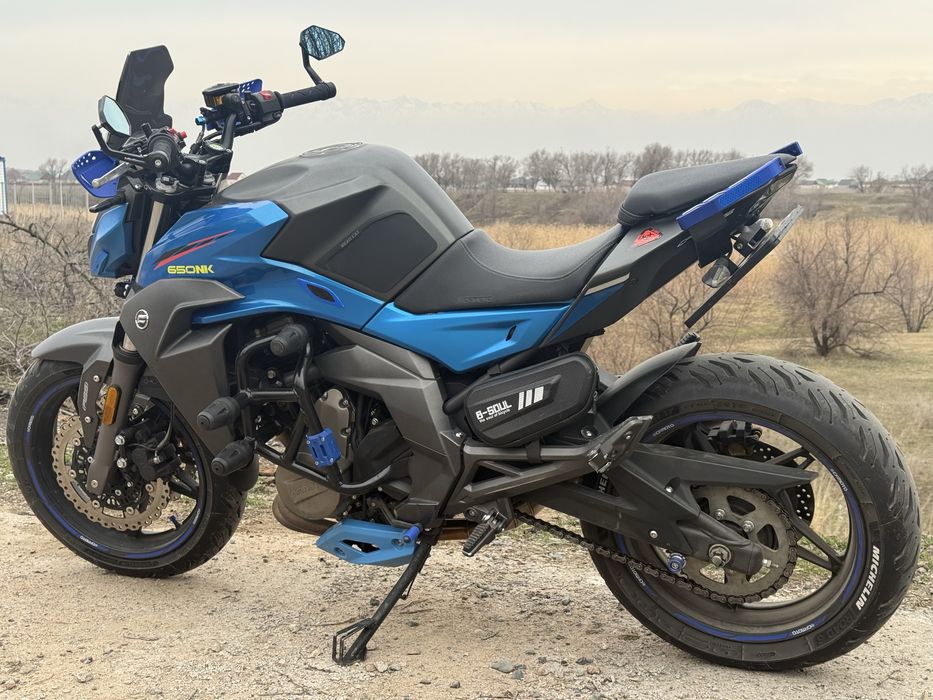 Мотоцикл CF moto 650NK