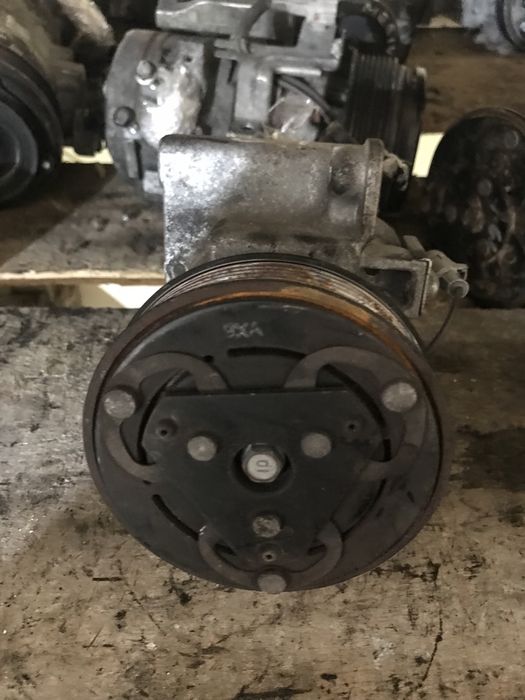 Компресор климатик ситроен пежо тойота 1.0 cotroen peugeot toyota 1.0i