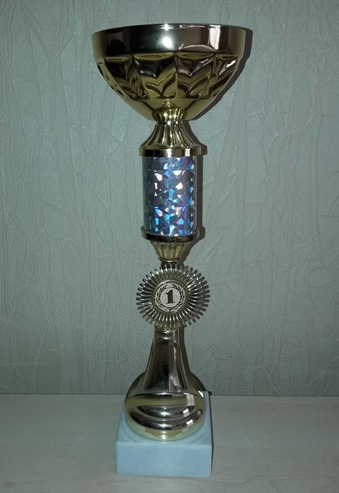 Спортивные Кубки и Медали