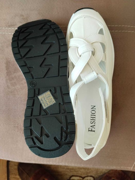 Дамски спортни сандали на платформа