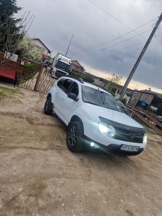 Vând Duster 1.5 DCI