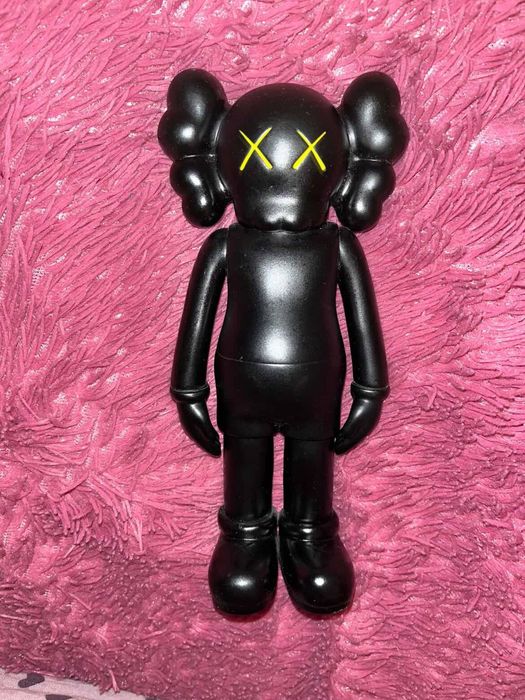 Фигурка KAWS Companion
