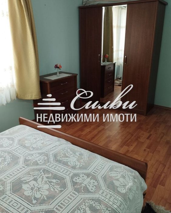 Продава се Тристаен апартамент в Шумен, Център - 98 кв.м за 1458 €/кв.м - Снимка #4