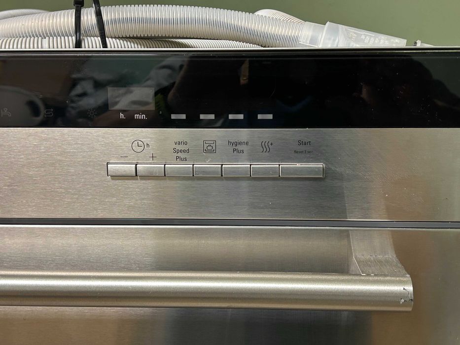 Компактна съдомиялна за вграждане Siemens iQ500 (SC76M541EU), гаранция