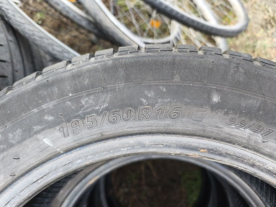 Set 4 anvelope 195 60 16C Vara