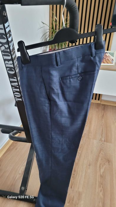 Pantaloni barbati  cu talie 38 S
