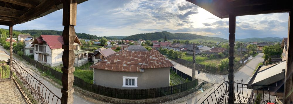 Vand casă de locuit cu potential pentru afacere de familie, gospodarie in toata regula