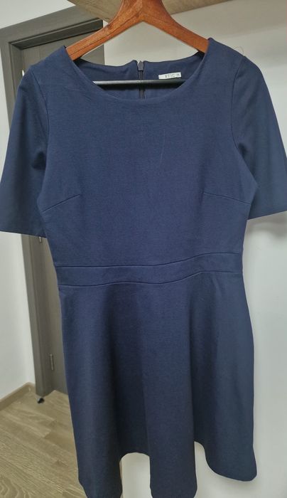 Rochie bleumarin de la ETIC