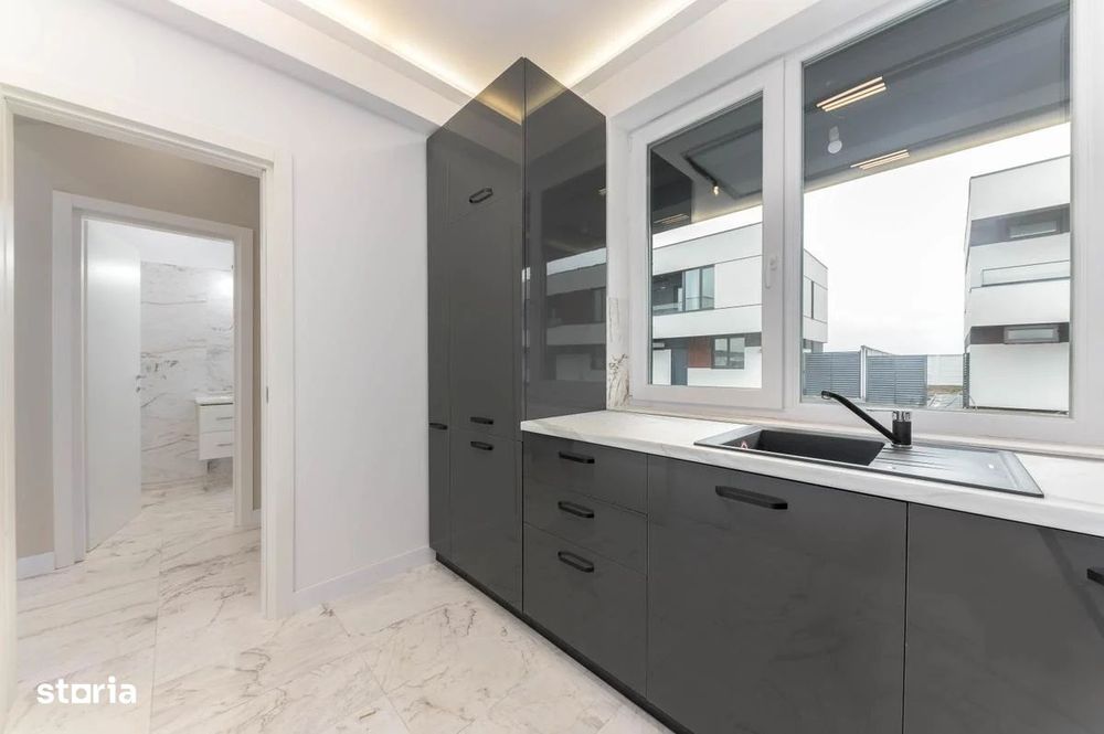 De vanzare casa P+1  120 mp utili 4 camere curte 130 mp