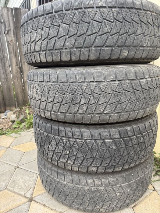 Продам комплект шин 235/75/15