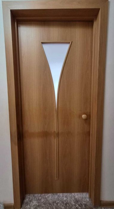 Продам б\у двери межкомнатные