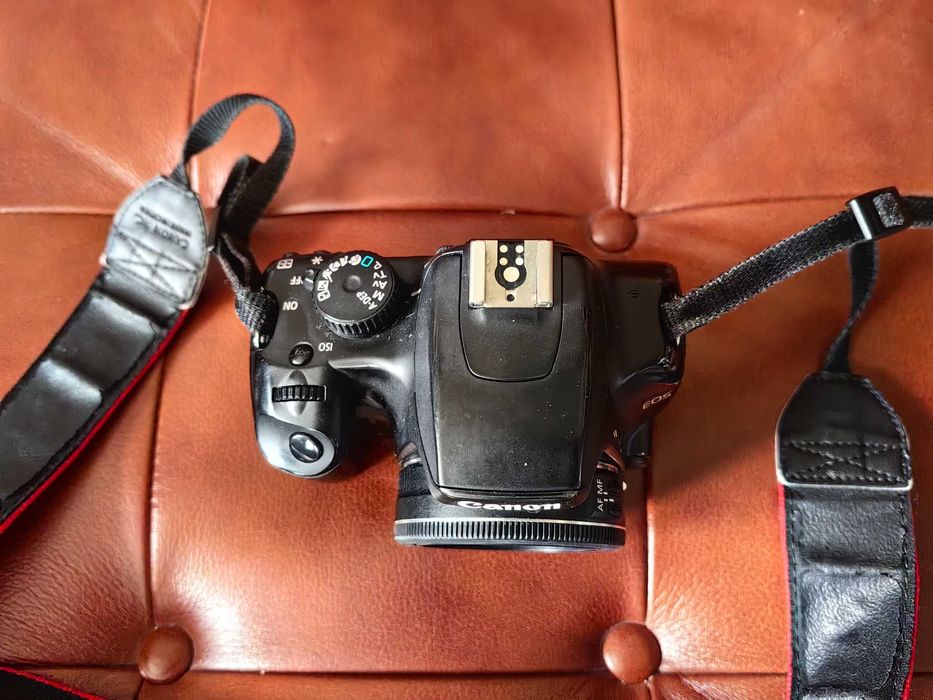 Фотоапарат Canon EOS 1000D