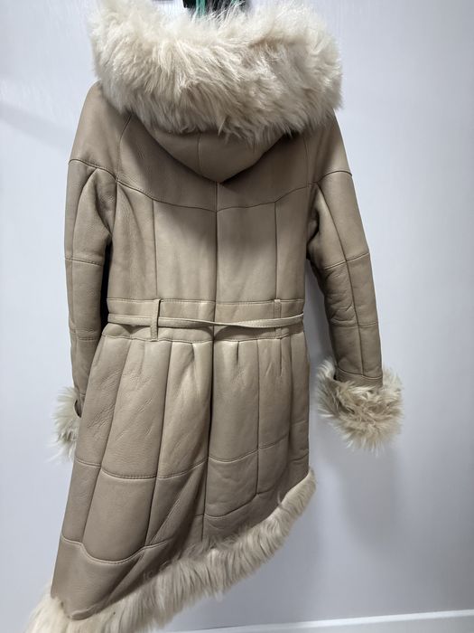 Продам дубленку на девочку