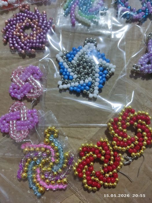 Подвески и серьги из бисера. Ручная работа