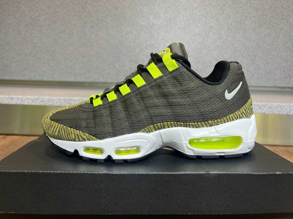 ОРИГИНАЛНИ *** Air Max 95 Premium Tape 'Newsprint' Dusty Grey