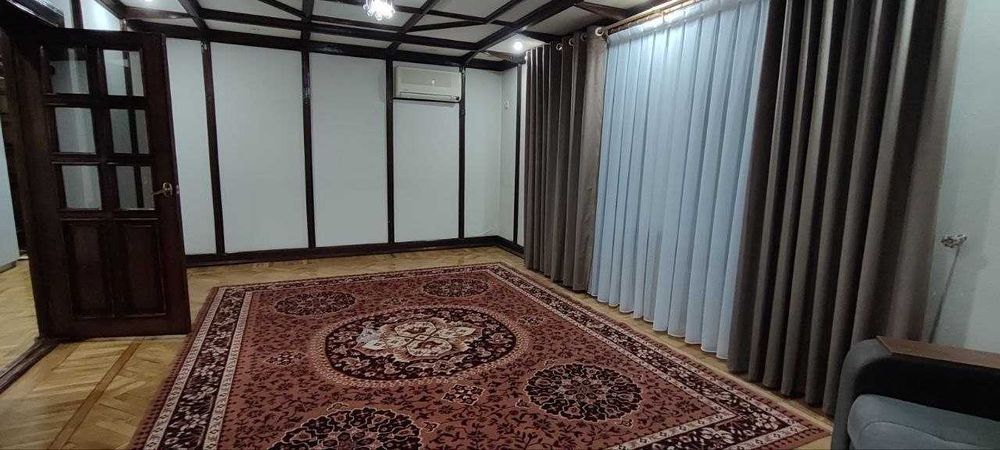 БЕЗ КОМИССИИ! Ц-12 просторная квартира в центре 3 комнаты