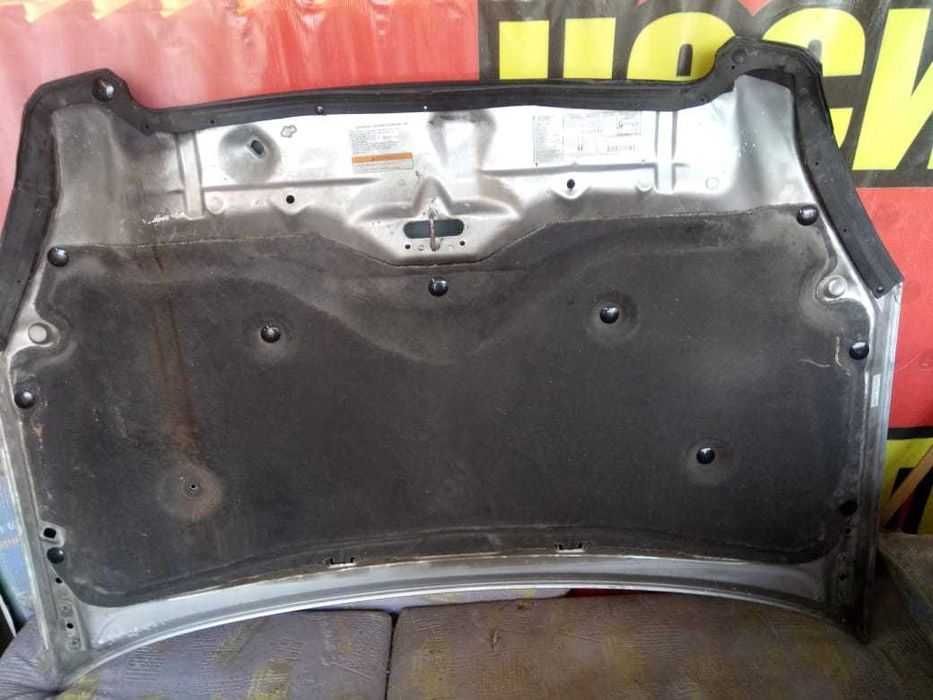 Капот на Honda CRV