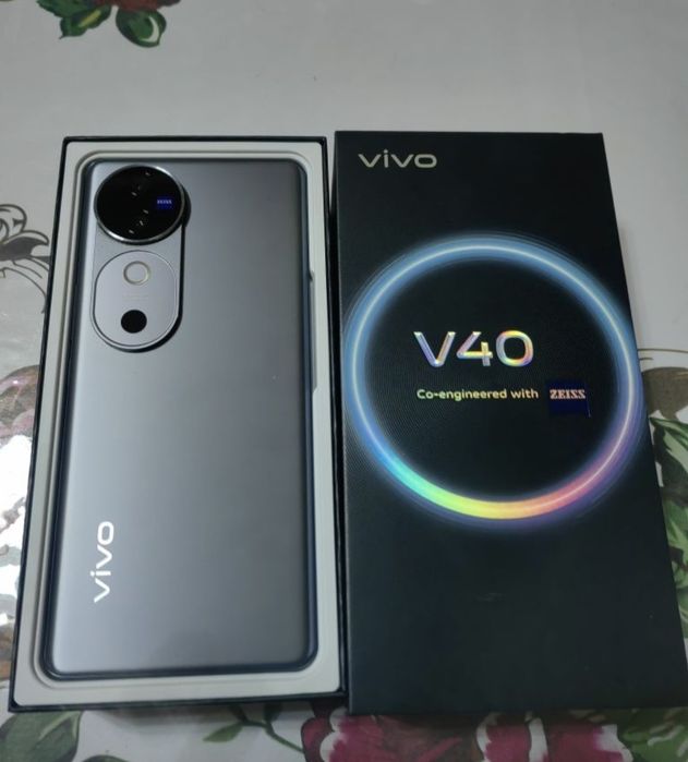 Vivo v40 5G 12+12 256Gb