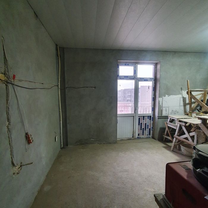 3 xonali uy sotiladi