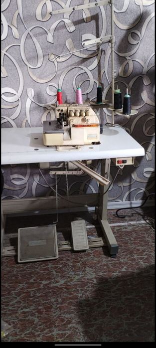 Швейная машинка + 5ти ниточный оверлрг