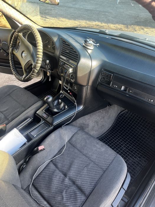 Продам Bmw e36 1.8