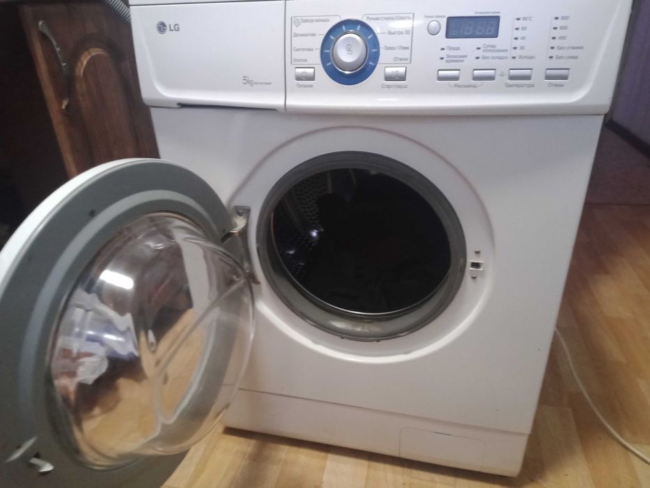 Продам холодильник,стиральную машинку