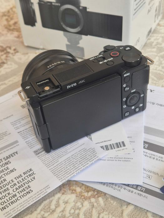 Продам Sony ZV-E10 Alpha камера черный