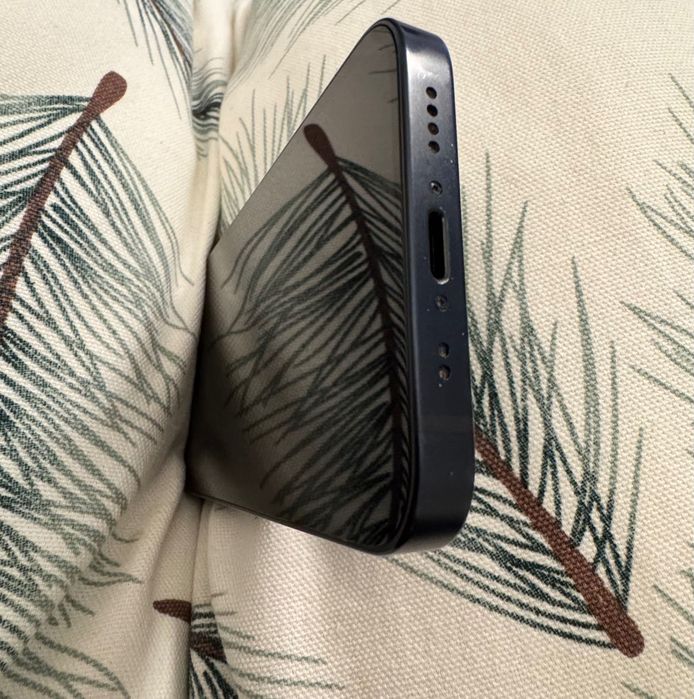 iPhone 12 mini / 64 GB