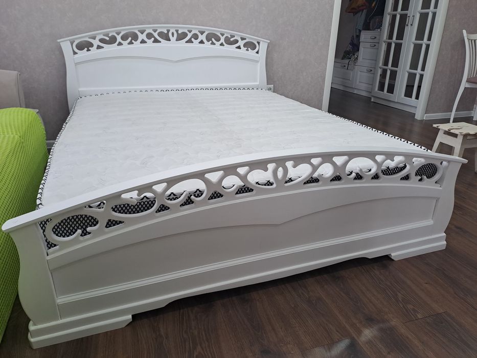 Кровать двуспальная 160/200