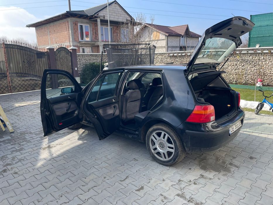 VOLKSWAGEN Golf 2000 — imagine 4