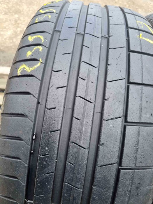 SET 2 Anvelope Vara 235/35 R20 PIRELLI P Zero PZ4 88Y