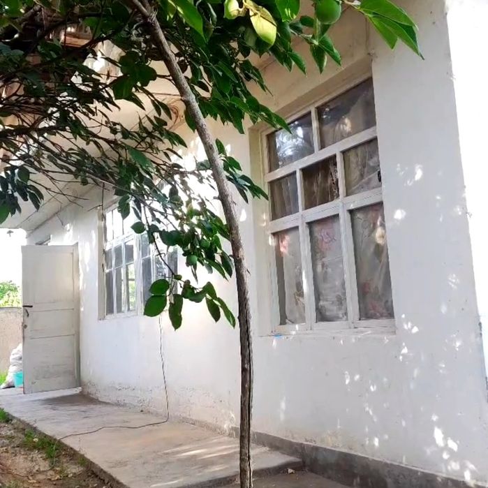 Срочно арзонга 15сотих сув буйида ховли