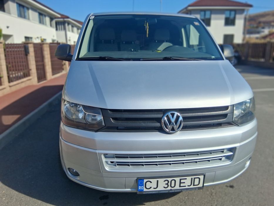 Volkswagen transporter 9 locuri