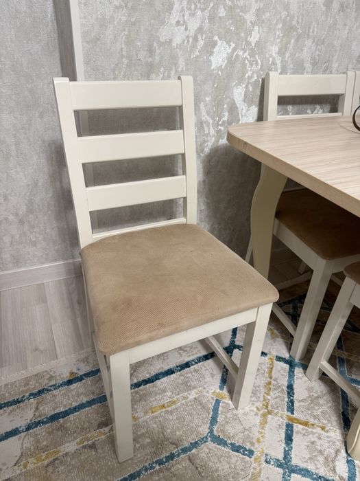 Стол с 6 стульями