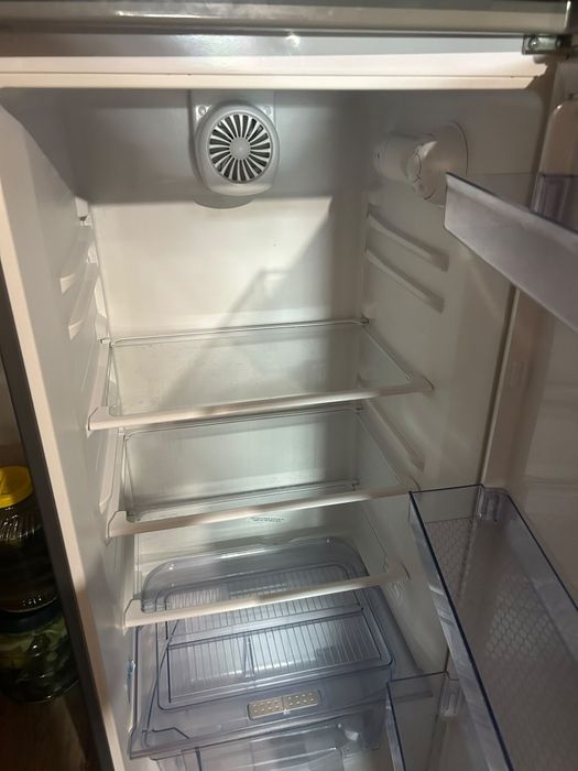 Frigider Beko 306 l capacitate