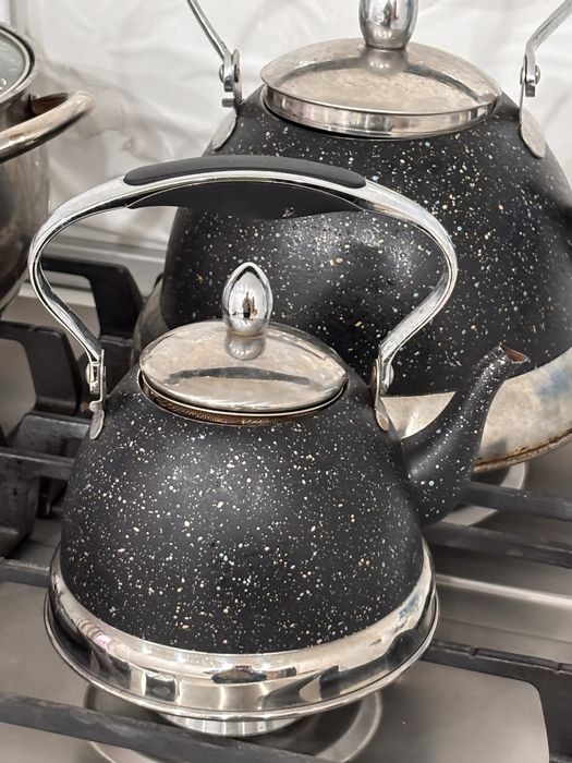 Продам набор чайников