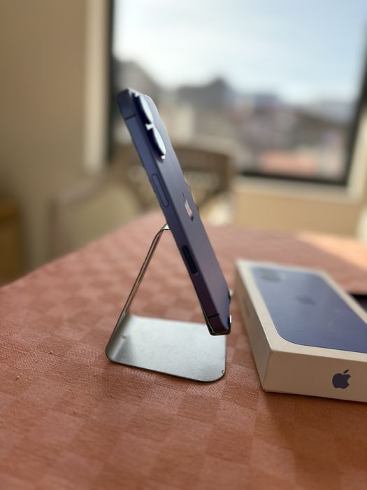 Vand iPhone 16 UltraMarine ca nou!