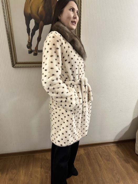 Абсолютно новая шуба.