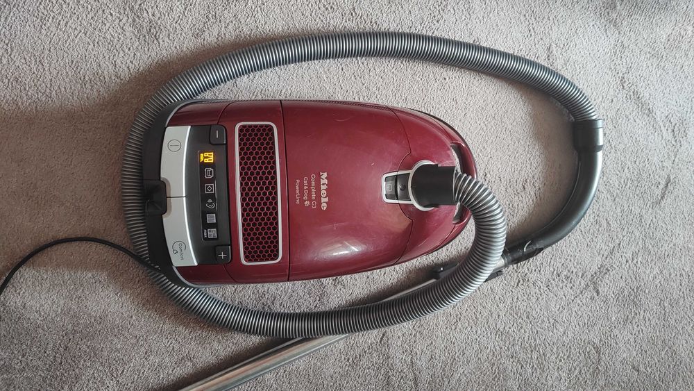 Прахосмукачка Miele C3 Cat & Dog