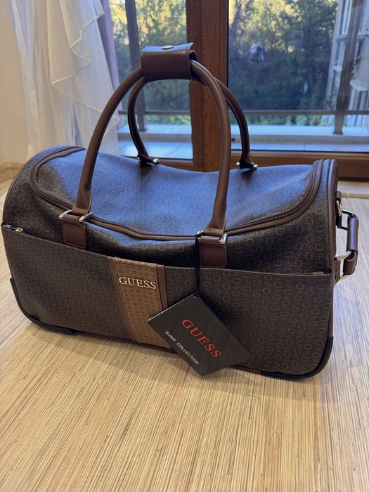 Сак на колела Guess