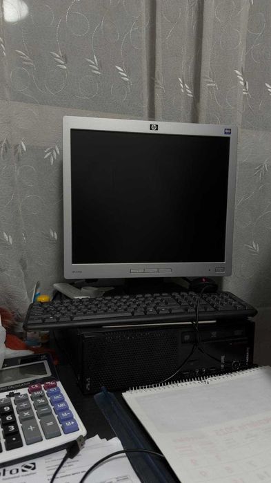 OFERTA PACHET!!! Calculator cu monitor, tastatura si mouse integrat