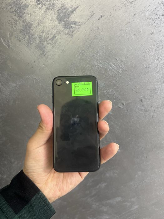 айфон SE 2 поколения