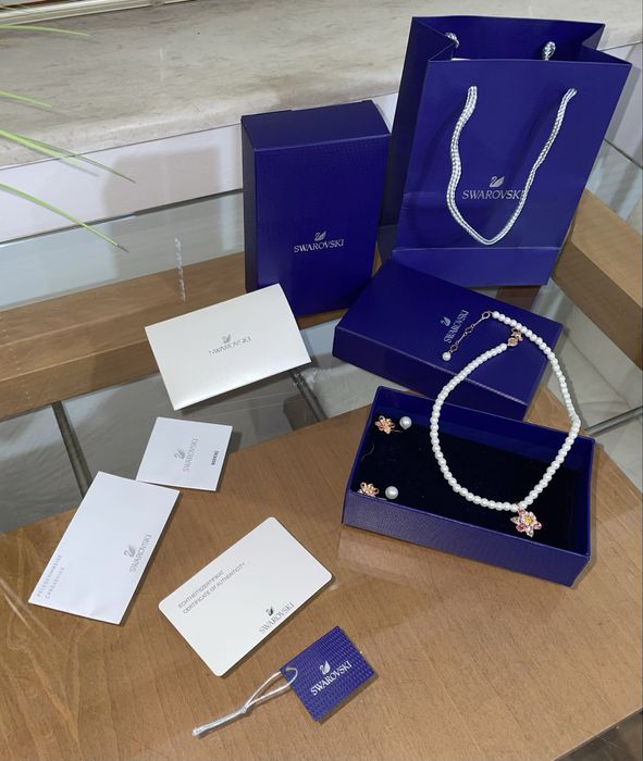 Колие и обеци Swarovski