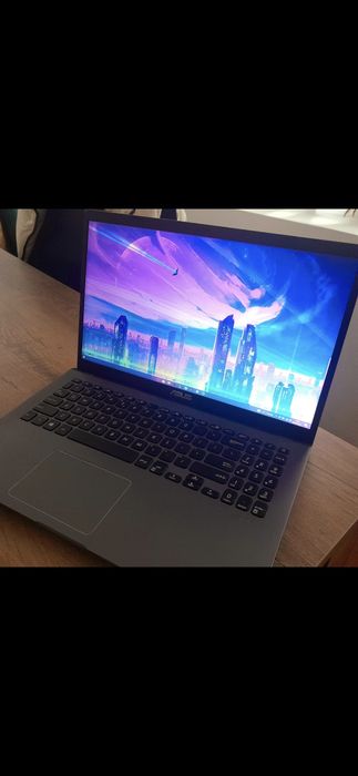 Laptop Asus i5-8265U