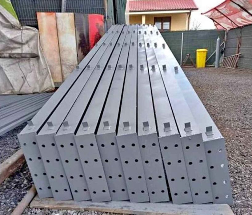 Vând structură metalică
10x20x4 din ipe de 160 
5 ferme 
10 stâlpii 
10 cuzineți 
Și șuruburi 

Toată structura metalică vin văpsită