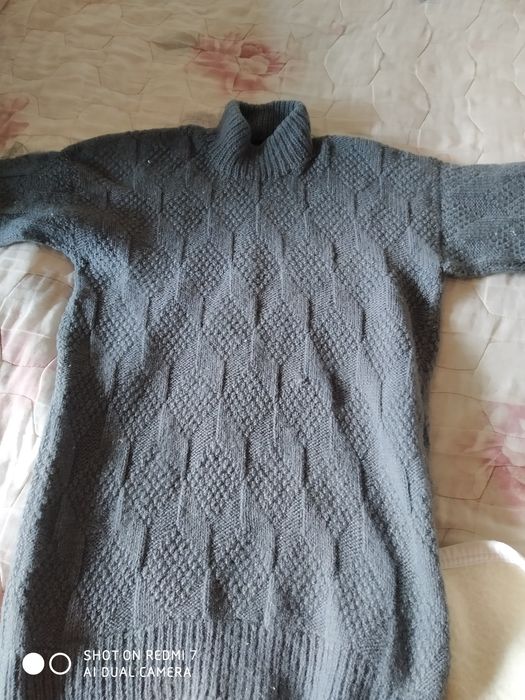 Ръчно плетени фланели и пуловери от вълна Чисто нови