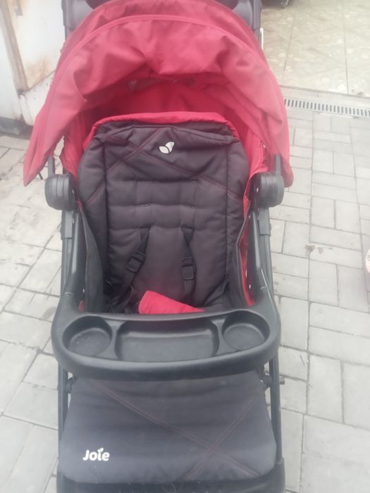 Продаю коляску Joie