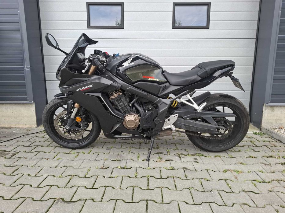 Moto M Parts Ploiesti vinde Honda Cbr 650 r model 2022