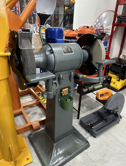 Точильный станок со стойки 300/1500вт 380в