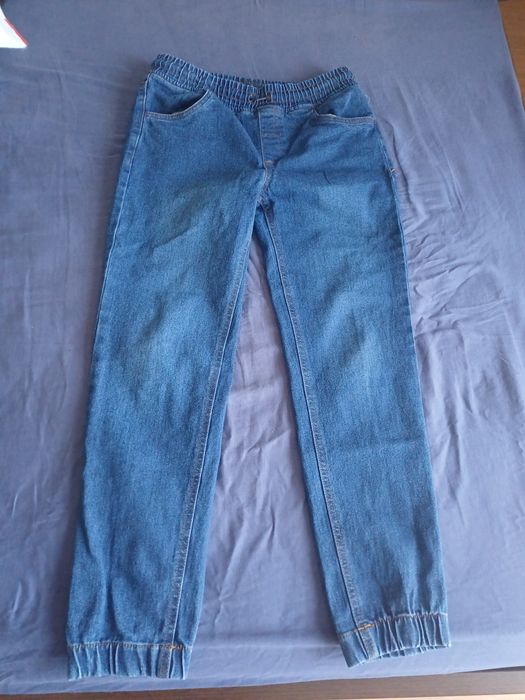 Blugi  marimea 152